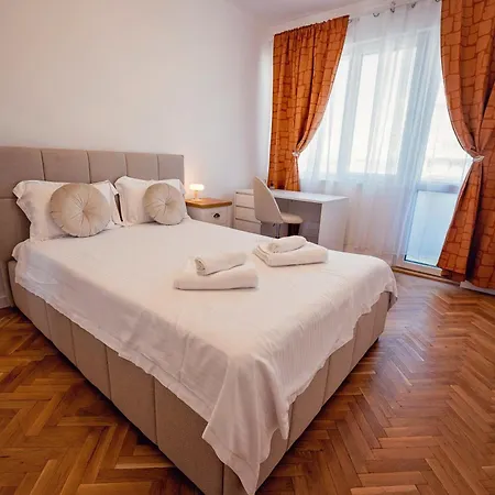 Modern Sea View 2bd Next To Sea Garden By Apartmax Apartment Warna