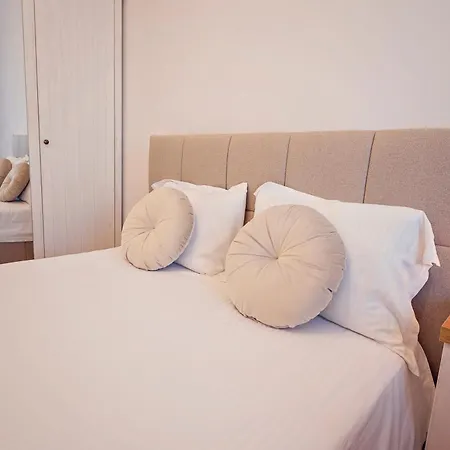 Apartment Modern Sea View 2bd Next To Sea Garden By Apartmax *