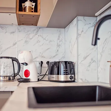 Apartment Modern Sea View 2bd Next To Sea Garden By Apartmax *